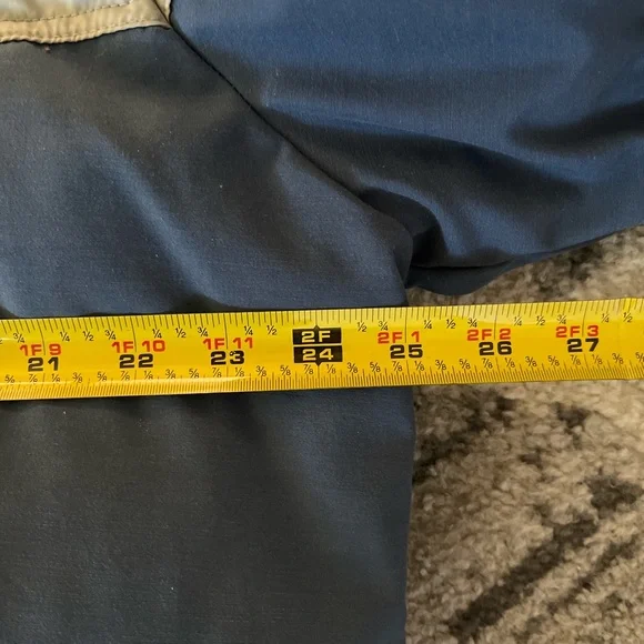 Men's Two-Tone Blue and Gray Puffer Jacket - Picture 4 of 7